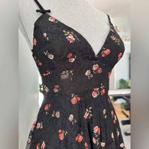 Disney Princess High Low Lace Overlay Black Floral Evening Dress Size XS - Picture 7 of 12